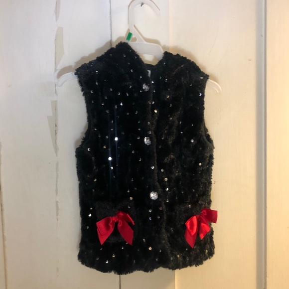 WonderKids BlackFaux Fur Vest with Hood & Ears - Picture 1 of 8